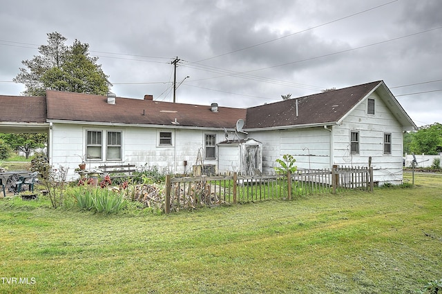 201 Dover Ave, Mount Carmel, TN 37645 - photo 6