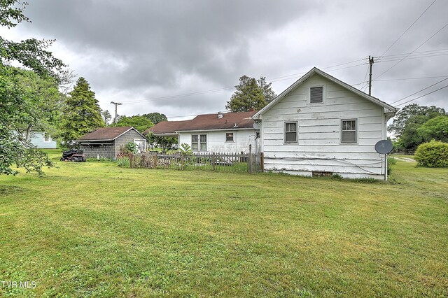 201 Dover Ave, Mount Carmel, TN 37645 - photo 13