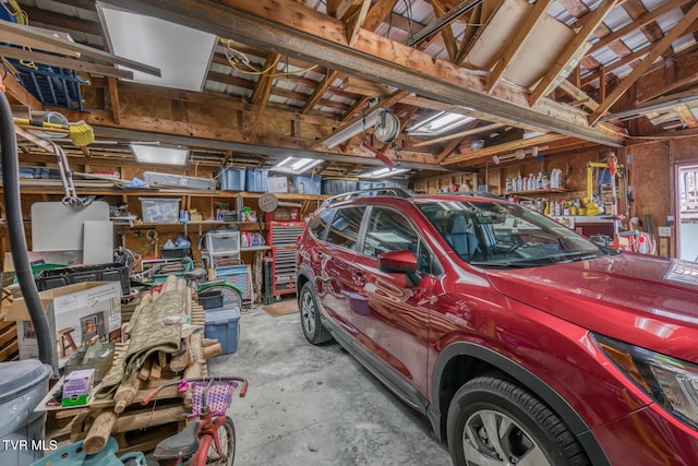 629 Buffalo Rd, Blountville, TN 37617 - garage with a workshop area