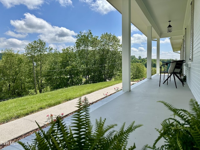 8467 Rich Valley Rd, Bristol, VA 24202 - view of patio featuring covered porch
