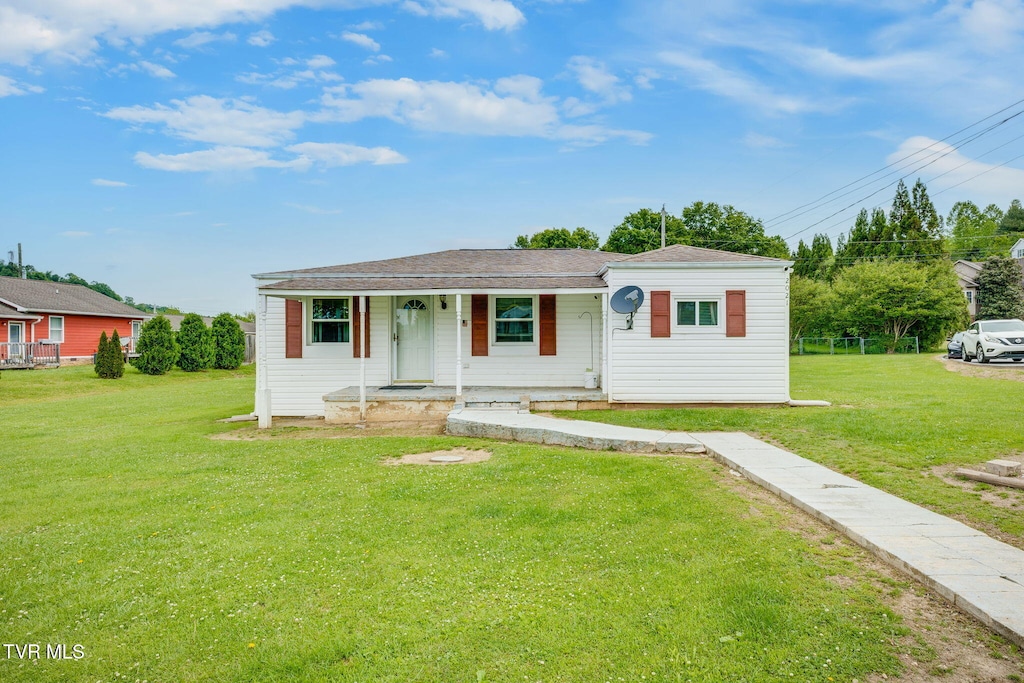 2021 Katelyn Dr, Elizabethton, TN 37643 - photo 1