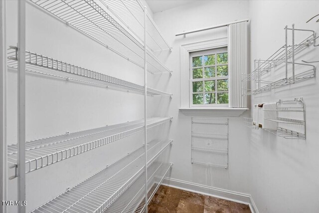 15127 Stonewall Rdg, Bristol, VA 24202 - view of walk in closet
