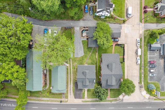 2504 Fort Henry Dr, Kingsport, TN 37664 - drone / aerial view