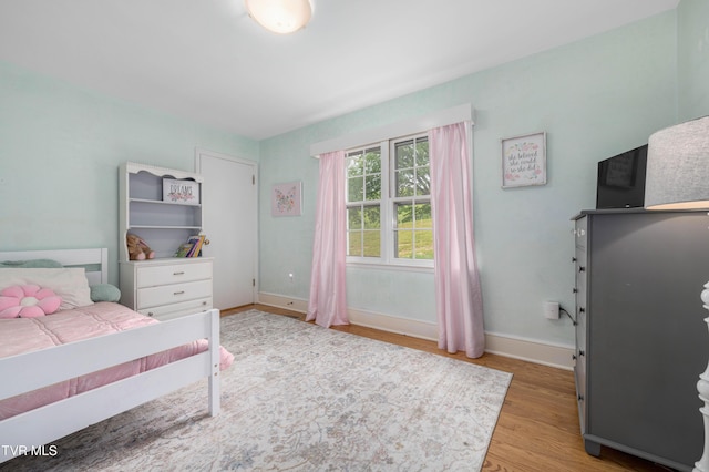 134 Parkland Dr, Bristol, VA 24201 - bedroom with light wood-style floors and baseboards