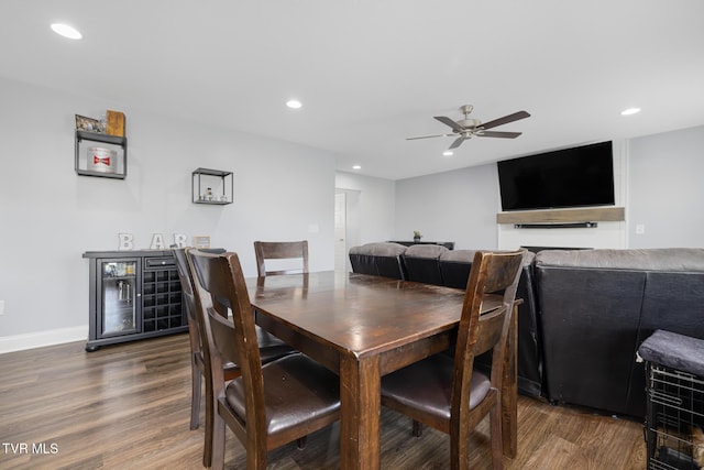 dining area featuring ceiling fan, wood finished floors, recessed lighting, and baseboards