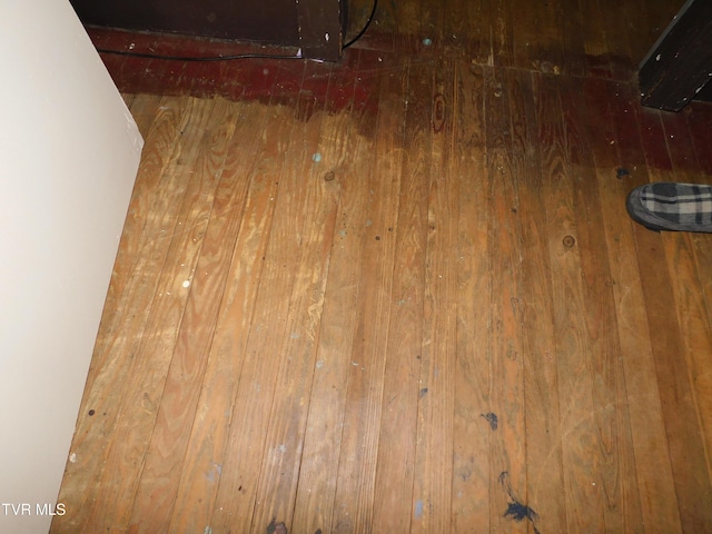 4314 Big Hill Rd, Pennington Gap, VA 24277 - detailed view of wood finished floors