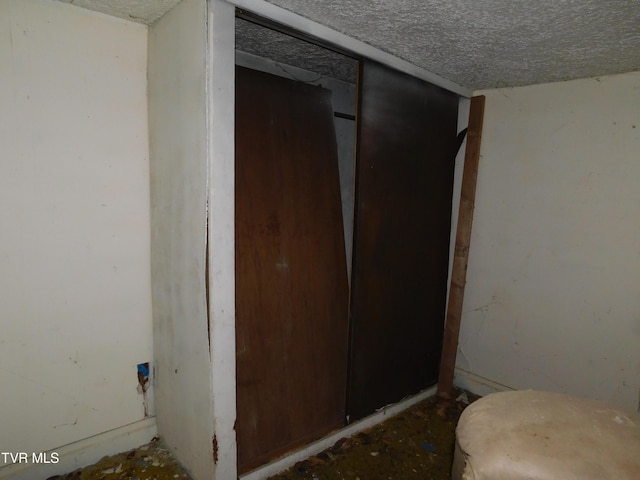 4314 Big Hill Rd, Pennington Gap, VA 24277 - detailed view of a textured ceiling