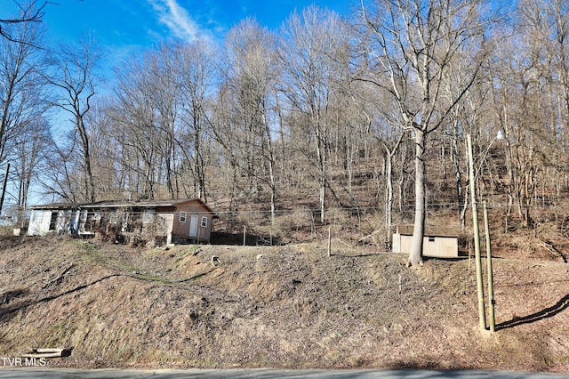 201 Andover Dr, Bristol, VA 24201 - view of yard featuring an outdoor structure and a storage shed