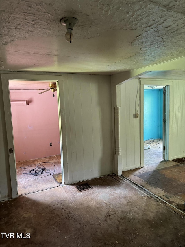 11590 Cedar Rd, Pound, VA 24279 - view of empty room