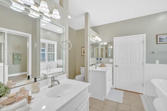 5 Fox Run Ln, Johnson City, TN 37604 - full bath featuring a bath, tile patterned floors, vanity, and a chandelier
