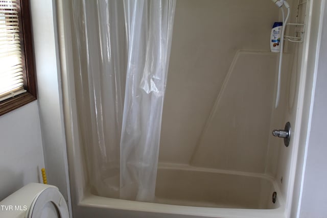 380 Oak Grove Rd, Johnson City, TN 37615 - full bathroom with toilet and shower / bath combination with curtain