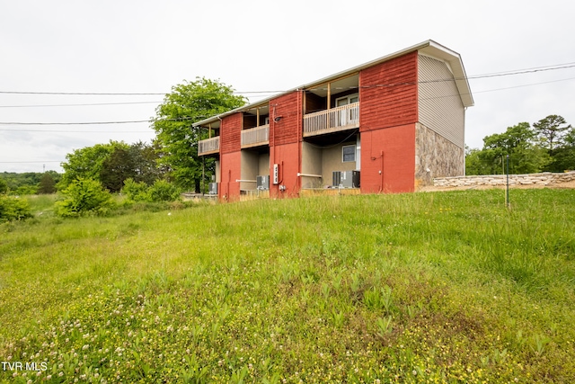 2482-2480 Elk Way, Newport, TN 37821 - view of building exterior featuring central air condition unit