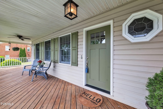 20111 Galen Dr, Abingdon, VA 24211 - property entrance featuring a porch and ceiling fan