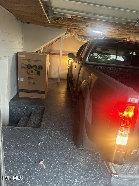1225 Bristol View Dr, Bristol, VA 24201 - view of garage