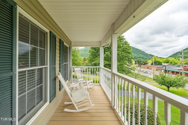 522 Crook St, Hampton, TN 37658 - balcony with a mountain view
