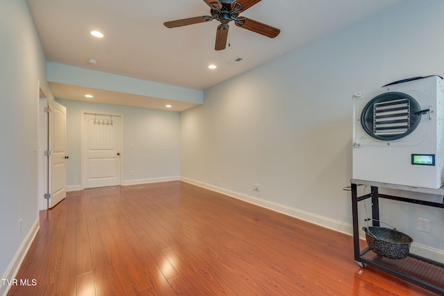 1001 Willows Trace Dr, Johnson City, TN 37601 - unfurnished room featuring wood finished floors, a ceiling fan, recessed lighting, and baseboards