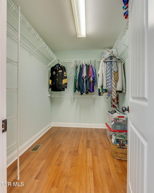 1001 Willows Trace Dr, Johnson City, TN 37601 - walk in closet featuring wood finished floors