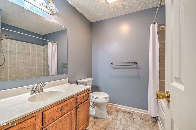 145 Linda Hts, Fall Branch, TN 37656 - full bath featuring a textured ceiling, curtained shower, toilet, vanity, and baseboards
