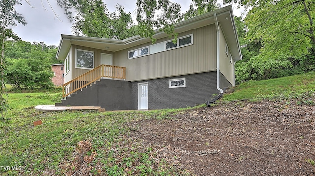 310 Knob Hill Dr, Bristol, TN 37620 - photo 2