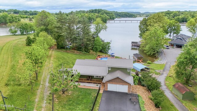 476 Sportsman Dock Rd, Piney Flats, TN 37686 - aerial view of property and surrounding area with a large body of water