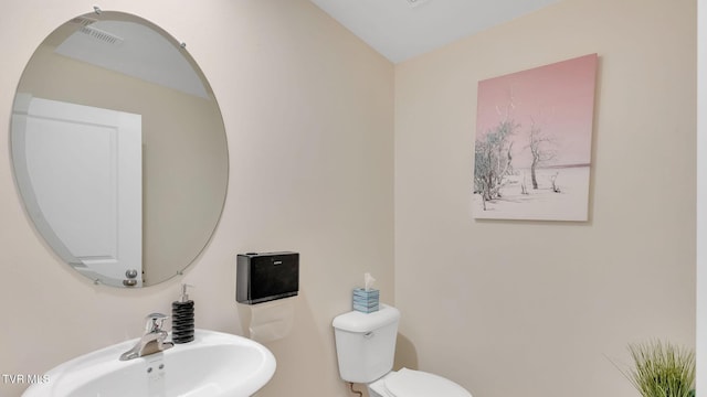 1513 Fox Meadows Cir, Bluff City, TN 37618 - half bath with toilet and a sink