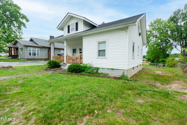 176 N Main St, Oneida, TN 37841 - view of front of house with a front yard