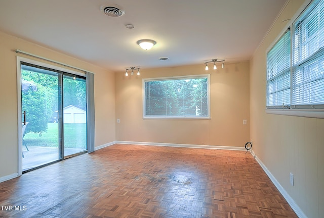 441 High Ridge Rd, Kingsport, TN 37660 - spare room featuring baseboards