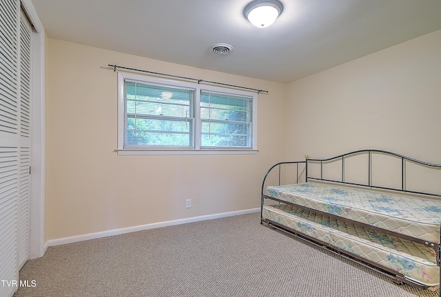 441 High Ridge Rd, Kingsport, TN 37660 - carpeted bedroom featuring baseboards and a closet