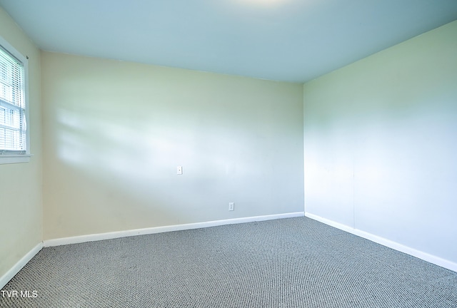 441 High Ridge Rd, Kingsport, TN 37660 - unfurnished room with carpet and baseboards