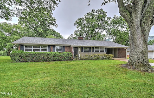 441 High Ridge Rd, Kingsport, TN 37660 - ranch-style house featuring a chimney, a front yard, board and batten siding, and brick siding