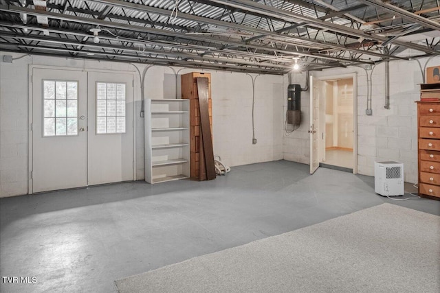 121 Queensgate, Bristol, TN 37620 - below grade area featuring concrete block wall