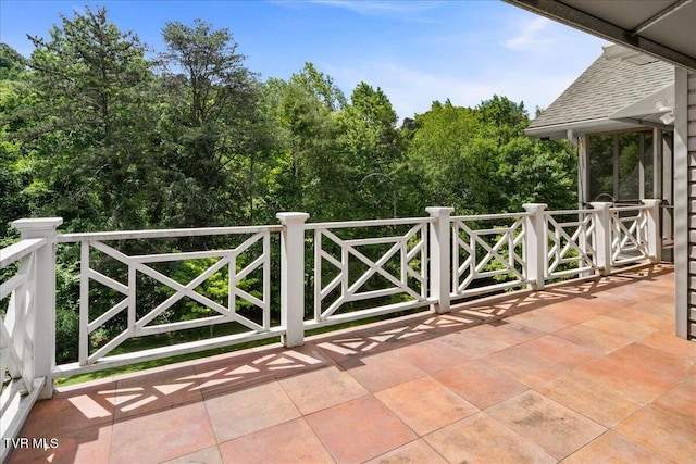121 Queensgate, Bristol, TN 37620 - view of patio / terrace