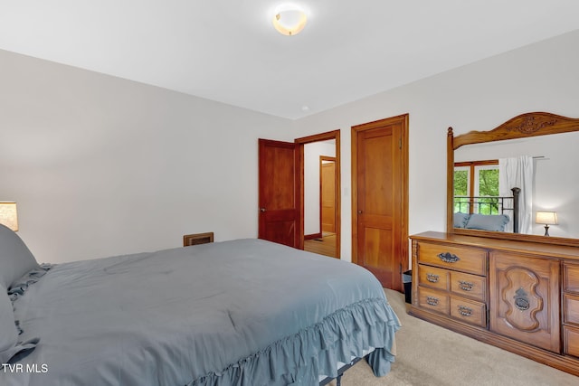 8836 Bristol Hwy, Hiltons, VA 24258 - bedroom with light carpet