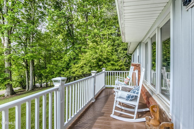 963 NE Woodlawn Ter, Abingdon, VA 24210 - view of deck