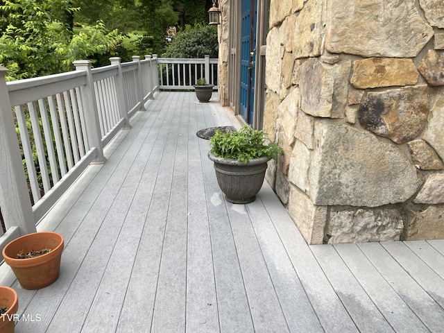 203 Oak Ln, Johnson City, TN 37604 - view of wooden terrace