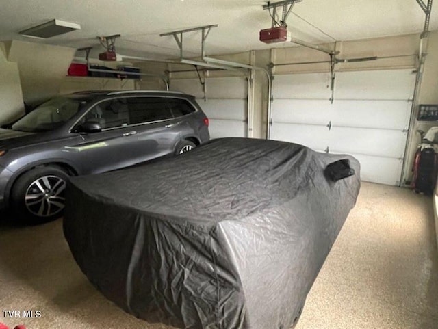 105 Ridgetop Dr, Johnson City, TN 37615 - garage with a garage door opener