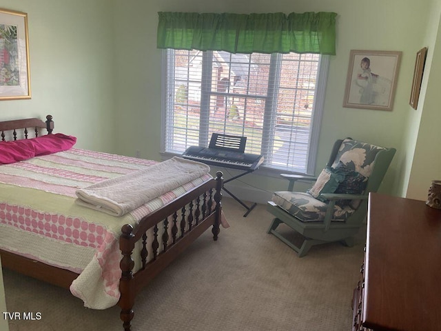 105 Ridgetop Dr, Johnson City, TN 37615 - carpeted bedroom featuring multiple windows