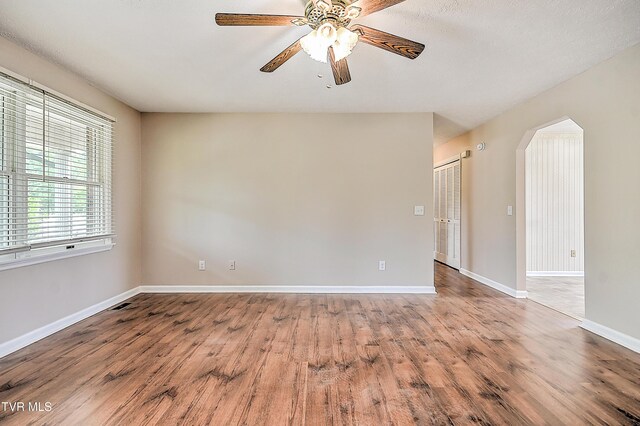 5524A Carters Valley Rd, Mount Carmel, TN 37645 - photo 5