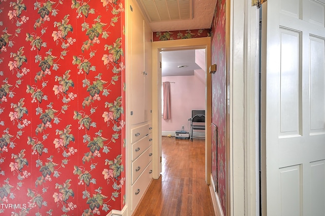 15497 Porterfield Hwy, Abingdon, VA 24210 - hall featuring wood finished floors, wallpapered walls, and baseboards