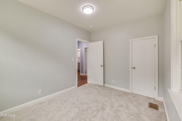 3224 Clover St, Kingsport, TN 37664 - unfurnished bedroom with carpet flooring and baseboards