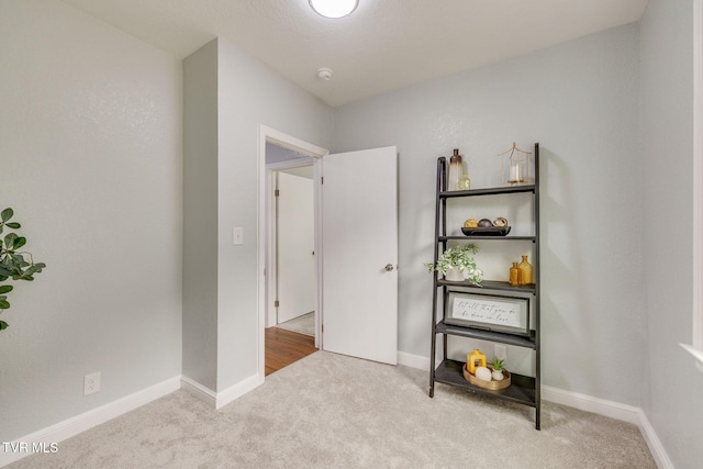 3224 Clover St, Kingsport, TN 37664 - carpeted bedroom featuring baseboards