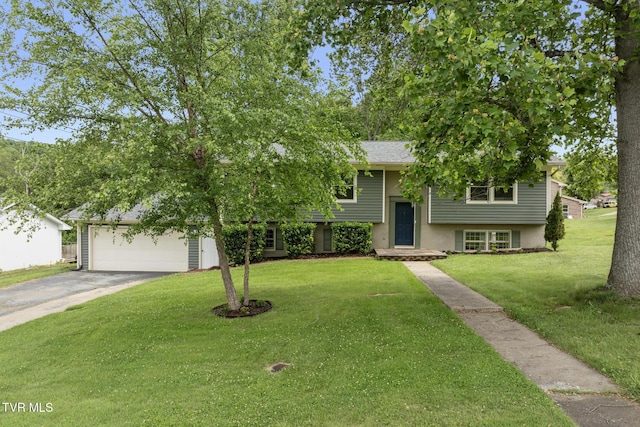 405 Castaway Dr, Kingsport, TN 37663 - split foyer home with a front lawn, driveway, and a garage