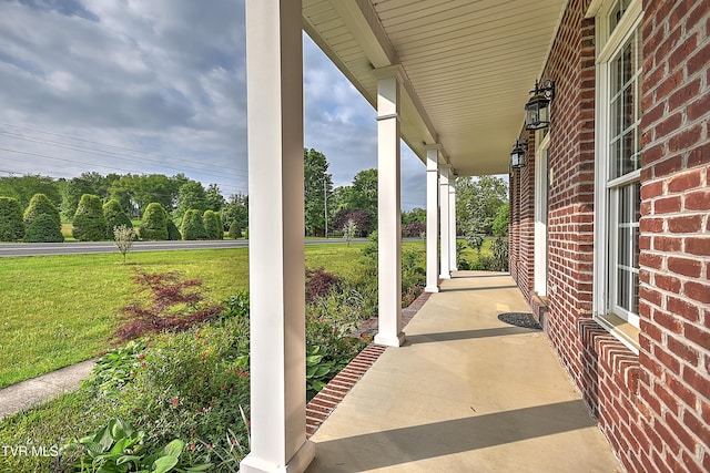 2041 King College Rd, Bristol, TN 37620 - view of patio with a porch