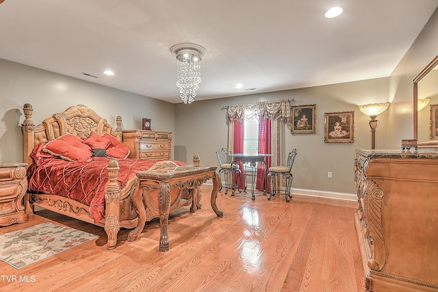 2041 King College Rd, Bristol, TN 37620 - bedroom featuring light wood-style flooring, recessed lighting, and baseboards