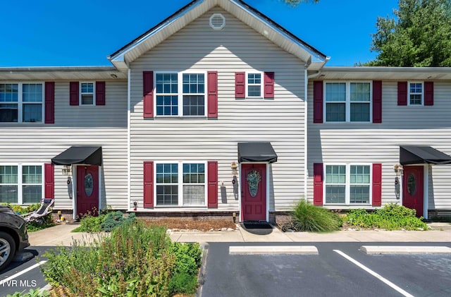 614 N Center St Unit 5, Johnson City, TN 37604 - view of property featuring uncovered parking