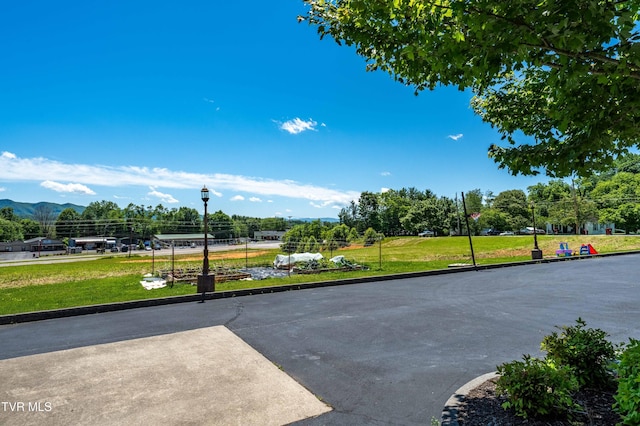 614 N Center St Unit 5, Johnson City, TN 37604 - view of home's community with a lawn and a mountain view