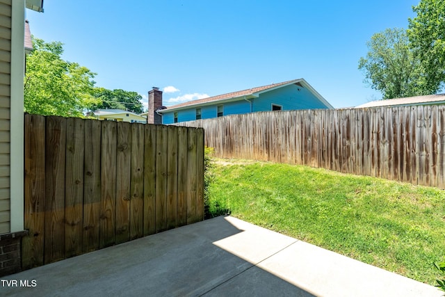 614 N Center St Unit 5, Johnson City, TN 37604 - view of yard featuring a patio area