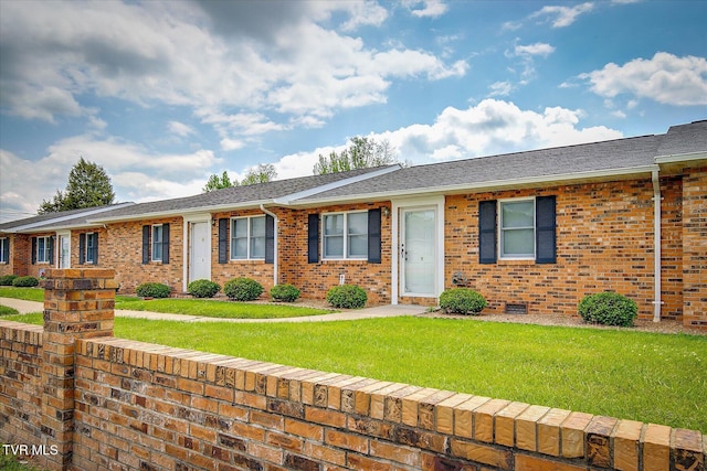 1544 Jessee St Unit Y, Kingsport, TN 37664 - ranch-style house featuring brick siding, a front yard, and a shingled roof