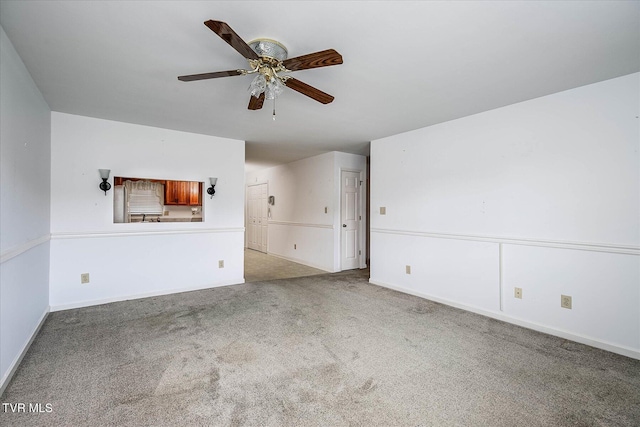 1544 Jessee St Unit Y, Kingsport, TN 37664 - unfurnished living room featuring carpet, a ceiling fan, and baseboards