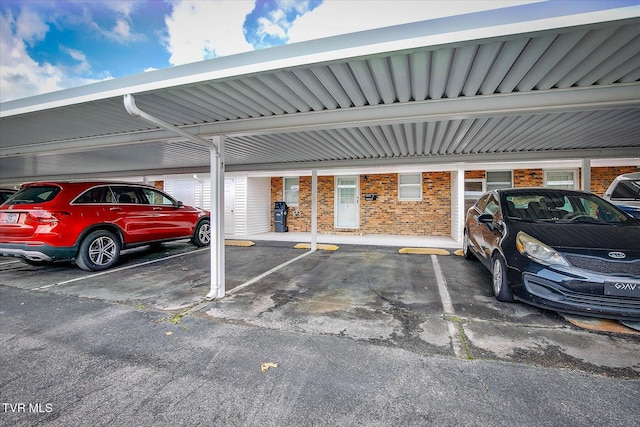1544 Jessee St Unit Y, Kingsport, TN 37664 - view of covered parking lot